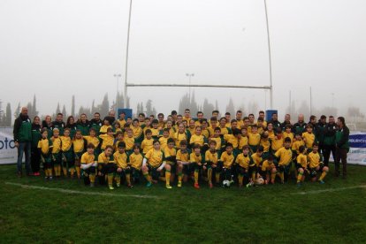 Los equipos del CE Inef Lleida Rugby presentaron el pasado sábado las nuevas equipaciones de la temporada.