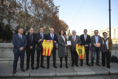 El Pont de Pedra, escenario de la presentación del partido.