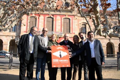 Los expresidentes del Parlament junto a los líderes de entidades soberanistas.