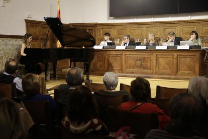 Un moment de l’acte emmarcat en l’Any Granados que va tenir lloc ahir a l’Aula Magna de l’IEI.