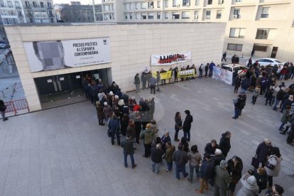 El montaje se exhibe por primera vez después de ser retirada de la feria Arco.