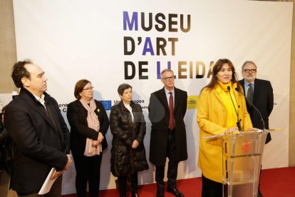 La consellera de Cultura, Laura Borràs, ha assistit avui a l'inici de les obres del futur Museu d'Art de Lleida, anomenat fins ara Museu d'Art Jaume Morera. L'acte també ha comptat amb la presència del ministre de Cultura i Esports del Govern d'Espanya, José Guirao; i del paer en cap de l'Ajuntament de Lleida, Fèlix Larrosa.