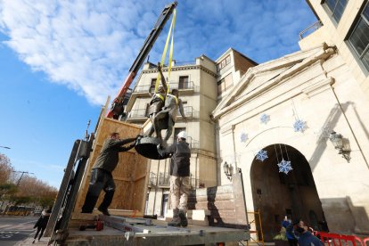 Els dos cabdills ilergets viatgen a Barcelona, on seran restaurats