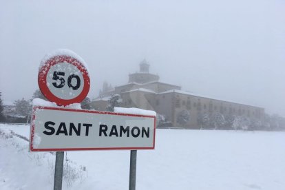 La neu s'ha deixat veure en cotes baixes del pla de Lleida, tot i que només ha agafat a l'Urgell i la Segarra.