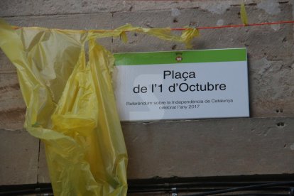 Imatges de la inauguració de la plaça 1 d'Octubre a les Borges Blanques