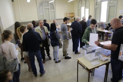 Colegios electorales en la demarcación de Lleida por los comicios municipales y europeos.