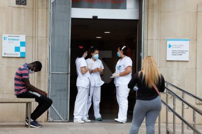 Imatge de la carpa del CUAP Prat de la Riba de Lleida en ple funcionament