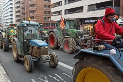 Una tractorada a Lleida en defensa de la pagesia.