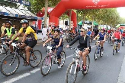 Una pedalada del Día sin Coches en Lleida