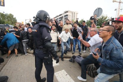 Càrregues policials a l'EOI de Lleida