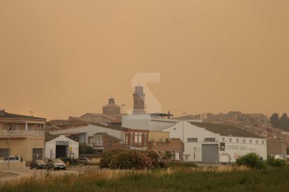 Imatges de l'incendi de la Ribera d'Ebre, que afecta a diversos indrets de les Garrigues i el Segrià