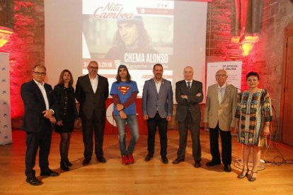 Chema Alonso, al centre, moments abans de la conferència organitzada per la Cambra de Comerç.