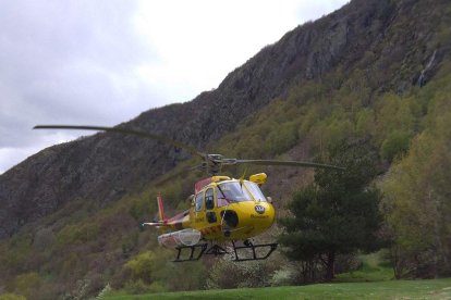 Imagen del helicóptero tras el rescate. 