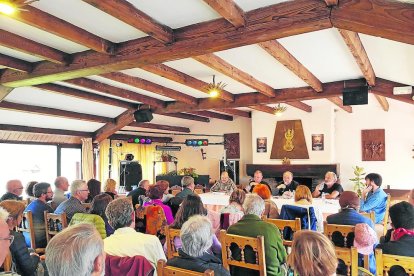 Un dels debats literaris a l’Hostería Catalana de Bossòst.