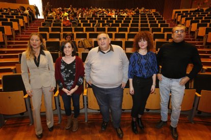 Eva Leal, Rebeca Ríos, Rafa Gimena, Vanessa Pi y Josep Ramon Ribé, ponentes de ayer en la UdL.