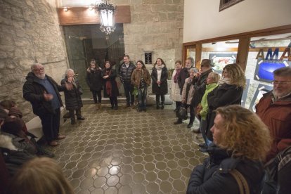 Llorenç Melgosa explicó ayer en el Espai Grau Pujol de Guissona el sentido de las fotos de ‘Amarcord’.