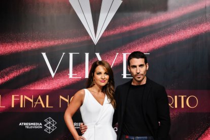 Paula Echevarría y Miguel Ángel Silvestre, los protagonistas.