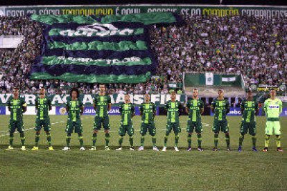 Se estrella el avión en el que viajaba un equipo de futbol brasileño