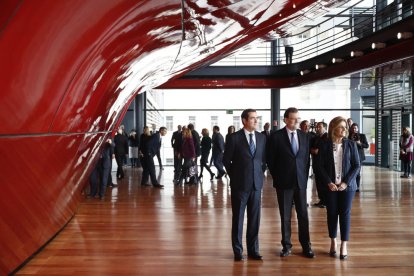 Garamendi, Rajoy y Báñez, ayer en el acto de Cepyme en Madrid.