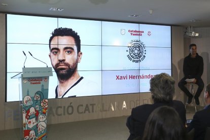 Una gran imagen de Xavi ayer durante el acto en el que se dio la lista de convocados.