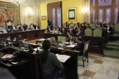 PSC, C’s y PP votaron a favor de poner a la venta parcelas en Torres Salses.