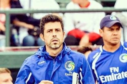 Alberto Gallego, segundo entrenador y asistente de la dirección deportiva del New York Cosmos.