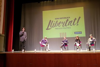 Debate en el teatro L’Amistat de Mollerussa sobre la República