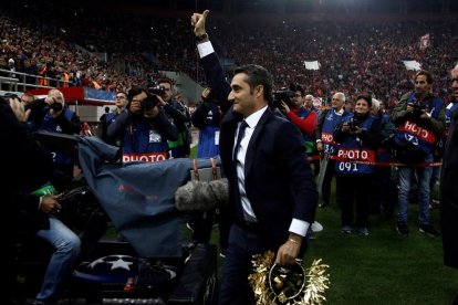 Ernesto Valverde va rebre un homenatge per part de l’Olympiacos a causa del seu passat al club grec.