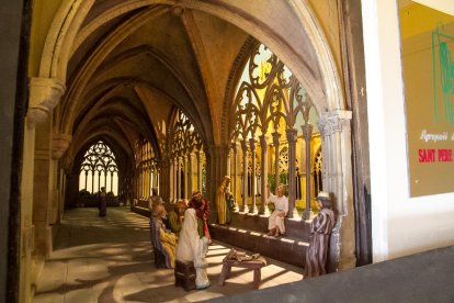 El pesebre ‘leridano’ de Manel Font recrea a la perfección todos los detalles del claustro de la antigua catedral de Lleida.