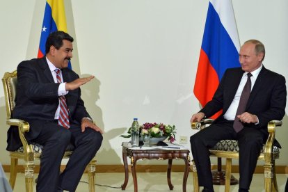 Nicolás Maduro, amb Vladímir Putin.