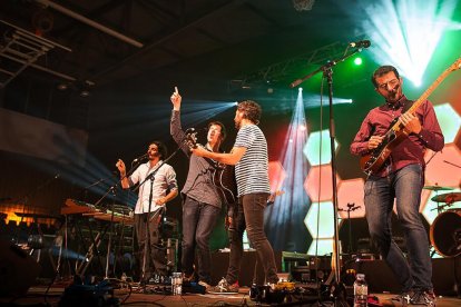 Un moment del concert d’Els Amics de les Arts dissabte a la nit a Torrefarrera.