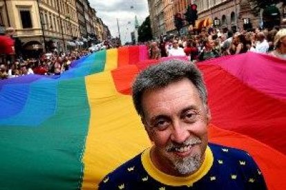 Muere Gilbert Baker, el creador de la bandera arcoíris