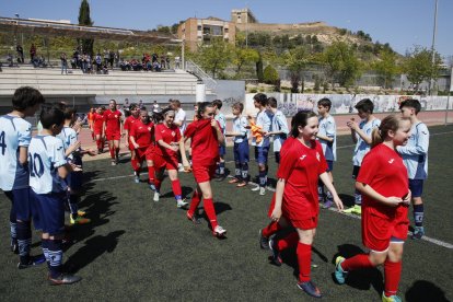 El FIF va fer el passadís d’honor a les campiones de la Lliga.