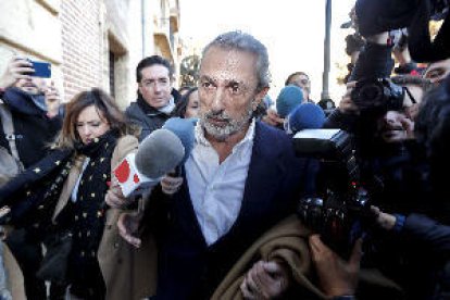 El juez reabre el caso sobre la caja B del PP y cita a declarar a Correa