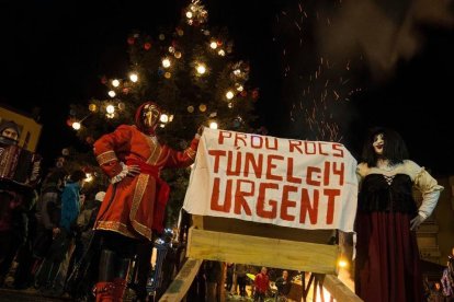 Pancarta que se desplegó en Nochebuena en Organyà.