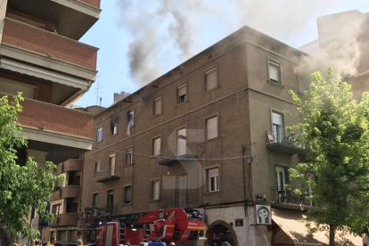 Espectacular incendi al centre de Lleida