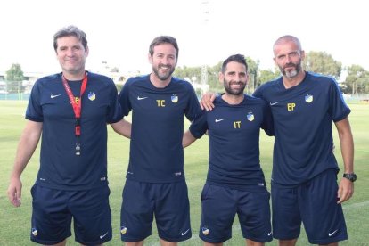 Julio Bañuelos, Thomas Christiansen, Iván Torres i Eduardo Pérez, el cos tècnic de l’Apoel de Nicòsia, amb passat en el futbol lleidatà.