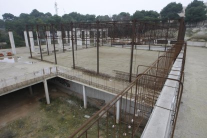 Vista de l’estat actual de l’equipament, situat a l’accés al turó de Gardeny.