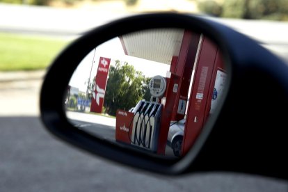 El marge brut dels carburants va créixer prop d’un cèntim per litre a la província de Lleida.