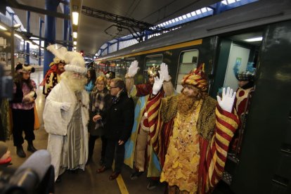 Els Reis porten la màgia i el sol a Lleida