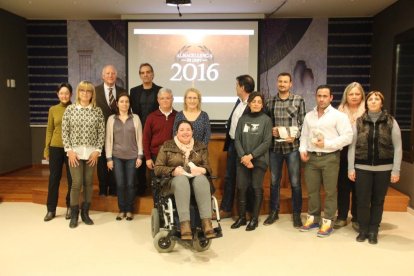 Un moment de l’entrega del reconeixement, ahir, a Almacelles.