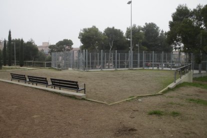 El parque para ejercicios se ubicará en este rincón, junto a la pista polideportiva.