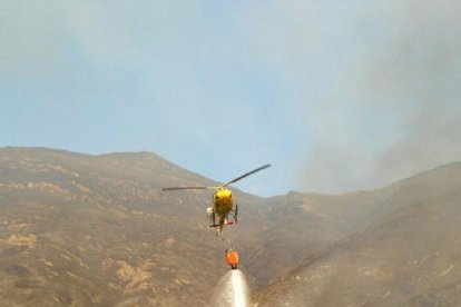 El perímetre del foc fa 10 quilòmetres.