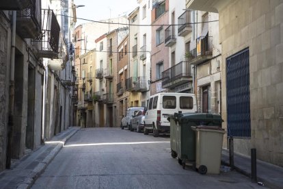 El carrer Urgell de Tàrrega, les obres del qual començaran demà en un tram de 138 metres.