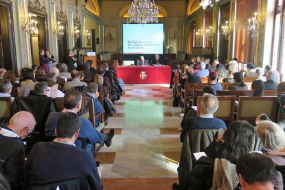 Representants de les diferents entitats van assistir ahir a la constitució del nou consell municipal.