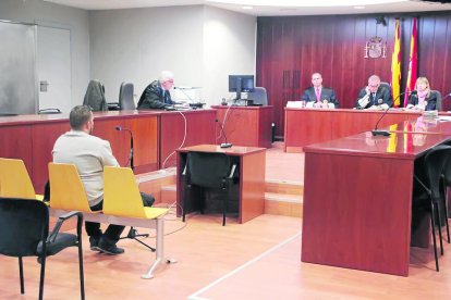 El ‘falso amigo’, durante el juicio en la Audiencia de Lleida. 