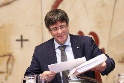 Puigdemont promet trobar la manera de convocar un referèndum