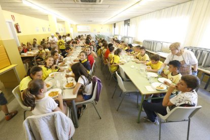 Imatge recent del menjador escolar del Frederic Godàs.