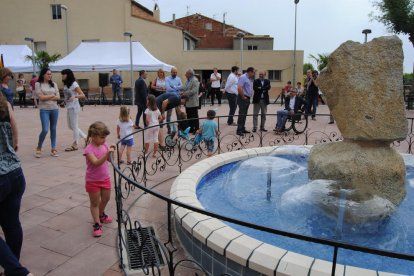 Rosselló estrena la remodelada plaza del Aviador y el vial de Al-Kanís