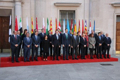 Foto de família dels participants a la Conferència de Presidents celebrada ahir al Senat.